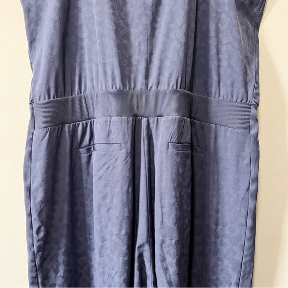 Athleta Brooklyn Textured Jumpsuit Medieval Violet Animal Print Jacquard Sz 20 - Picture 15 of 16